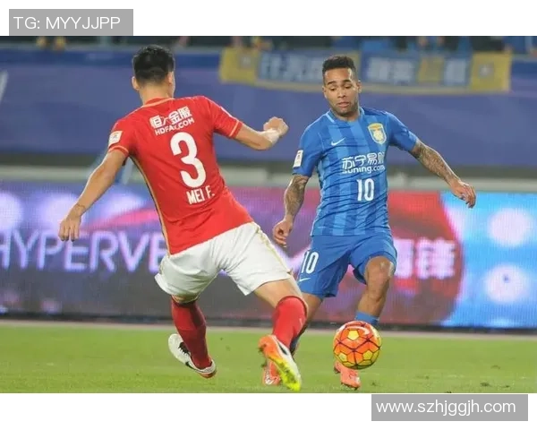 足球明星拍卖个人奖杯筹集善款助力公益事业