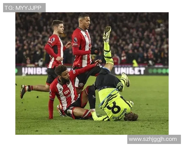 足球明星在俱乐部受伤引发球迷热议对球队未来的影响与应对策略